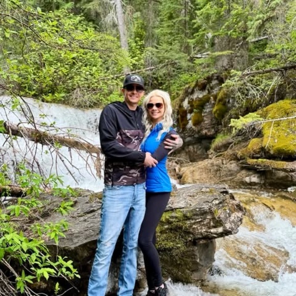 Meet your Posher, Casey - Picture 1 of 1